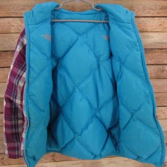 The North Face 550 Girl's Reversible Hooded Jacket - Picture 11 of 16